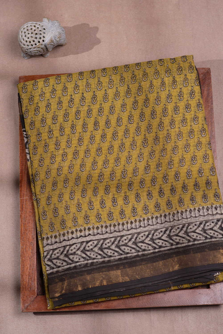 Sarees - Matkatus 