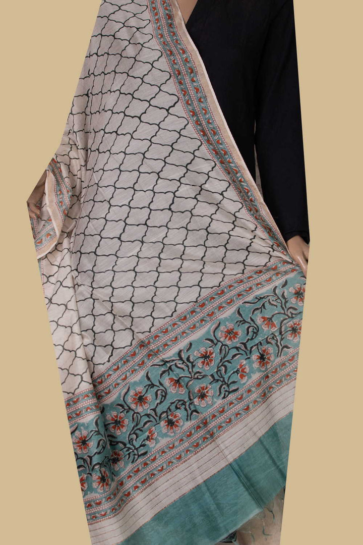 Pattern on Cream Block Printed Chanderi Dupatta