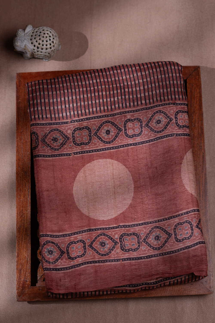 Ajrak Saree - Matkatus 