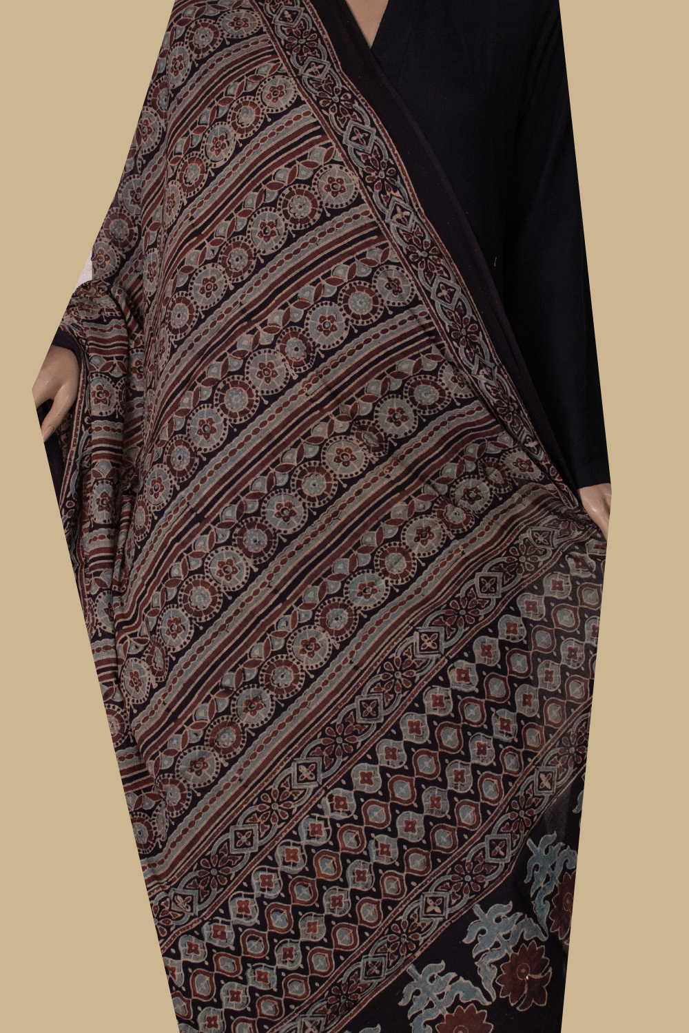 Ajrak Dupatta - Matkatus 