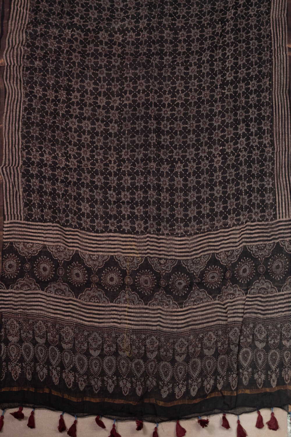 Ajrak Print Dupatta - Matkatus 