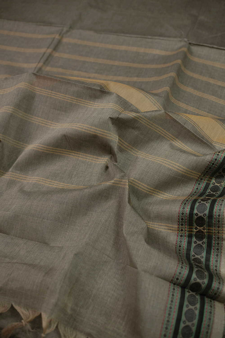 Kanchi Sarees - Matkatus 