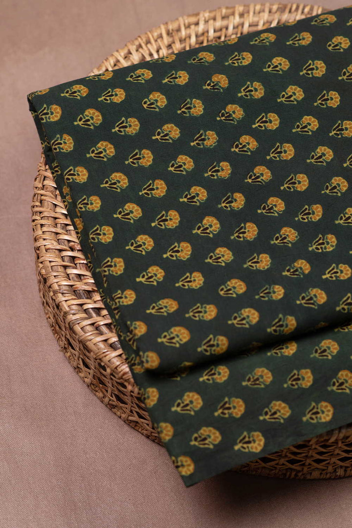 Ajrak Fabric - Matkatus 
