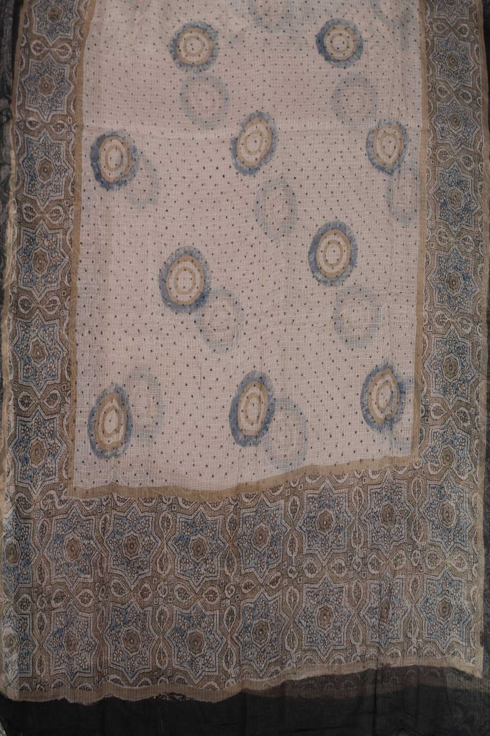 Ajrak Print Dupatta - Matkatus 