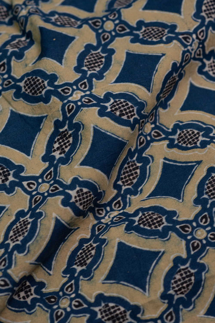 Ajrak Fabric - Matkatus 
