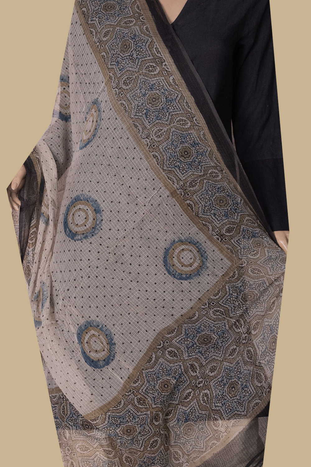 Ajrak Dupatta - Matkatus