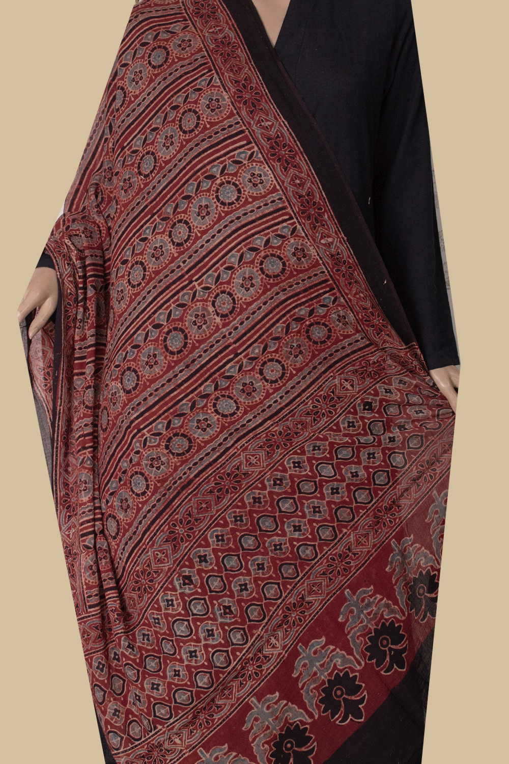 Ajrak Dupatta - Matkatus 