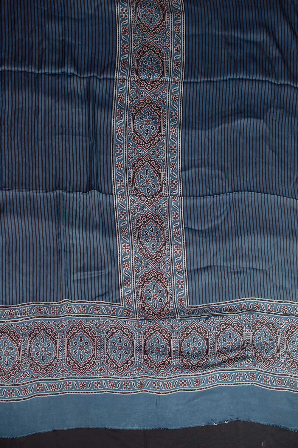 Unstitched Suits - Matkatus 