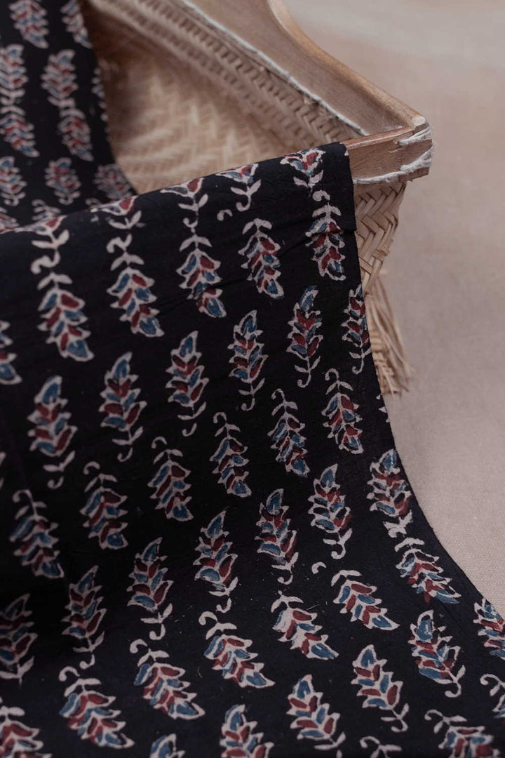 Perfectly Paired Sarees - Matkatus 