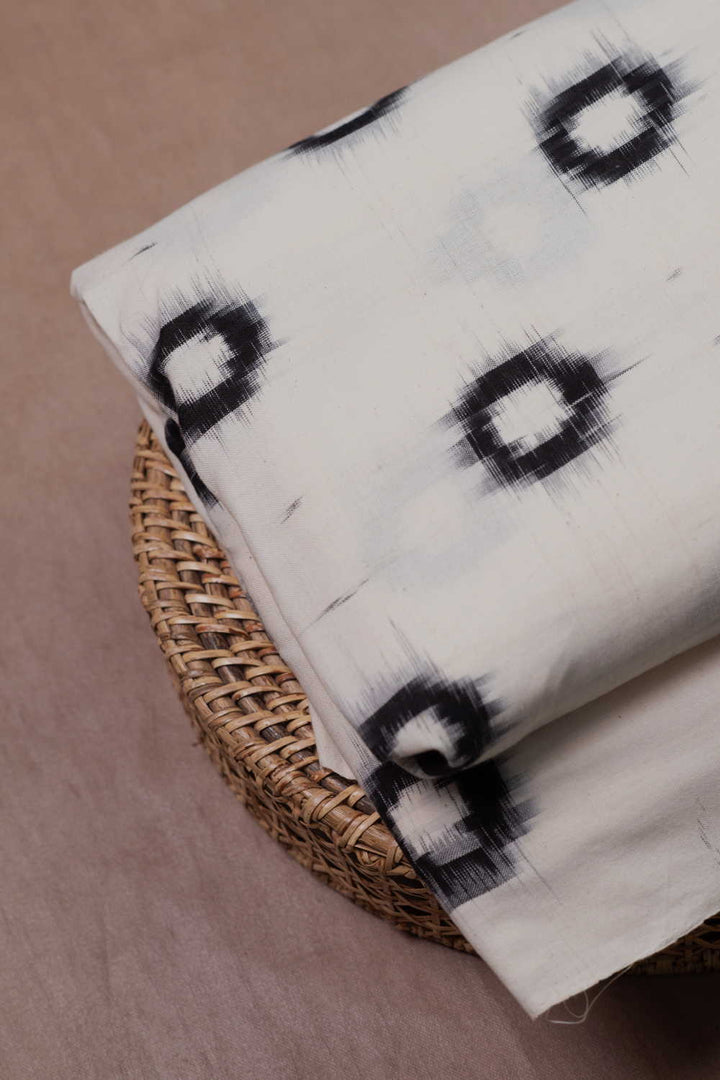 Pochampally Ikat Fabric - Matkatus