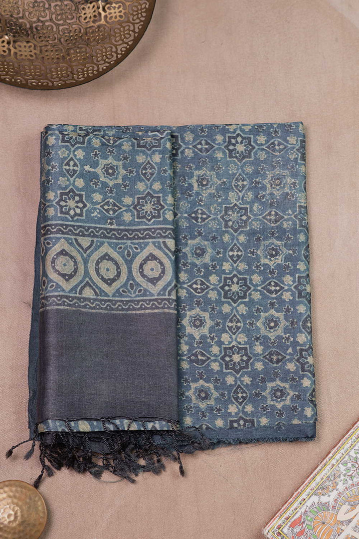 Top & Dupatta -Matkatus 