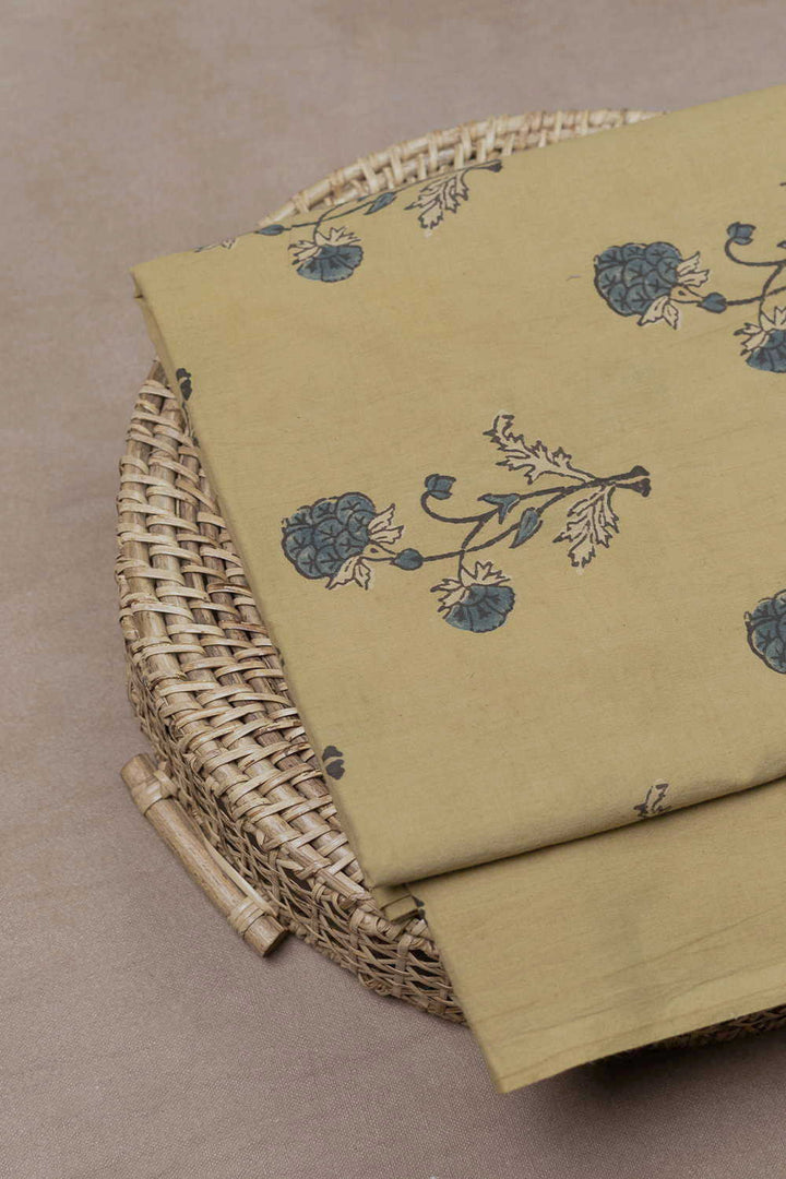 Ajrak Fabric - Matkatus 