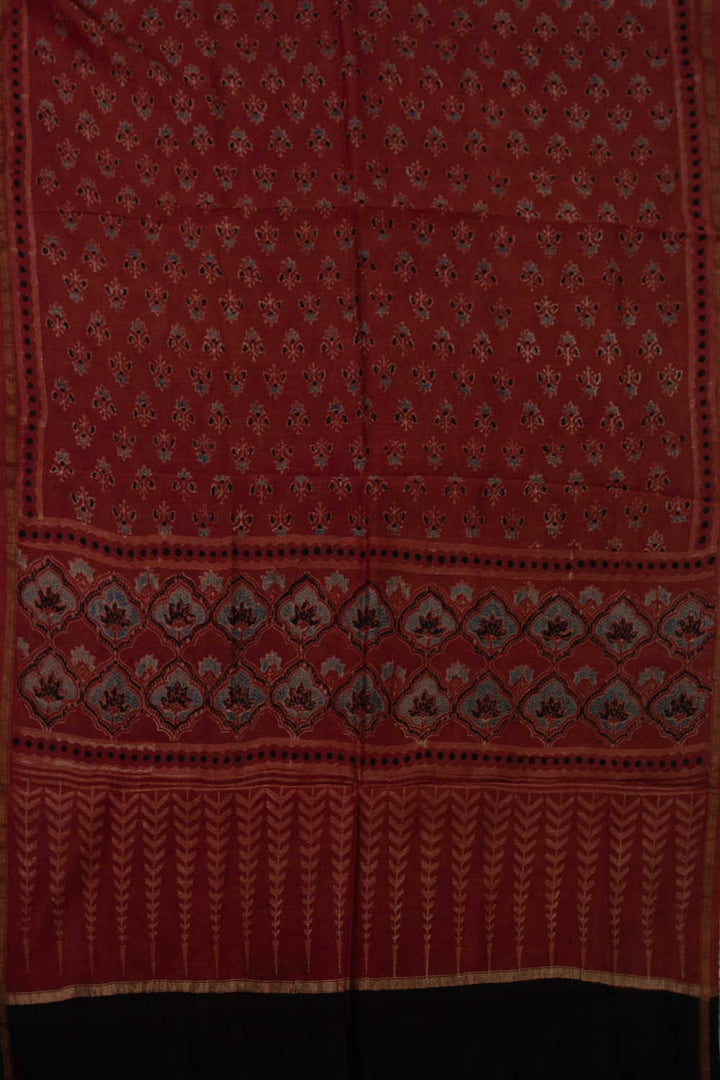 Unstitched Suits - Matkatus 