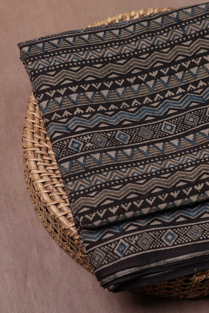 Ajrak fabrics - Matkatus