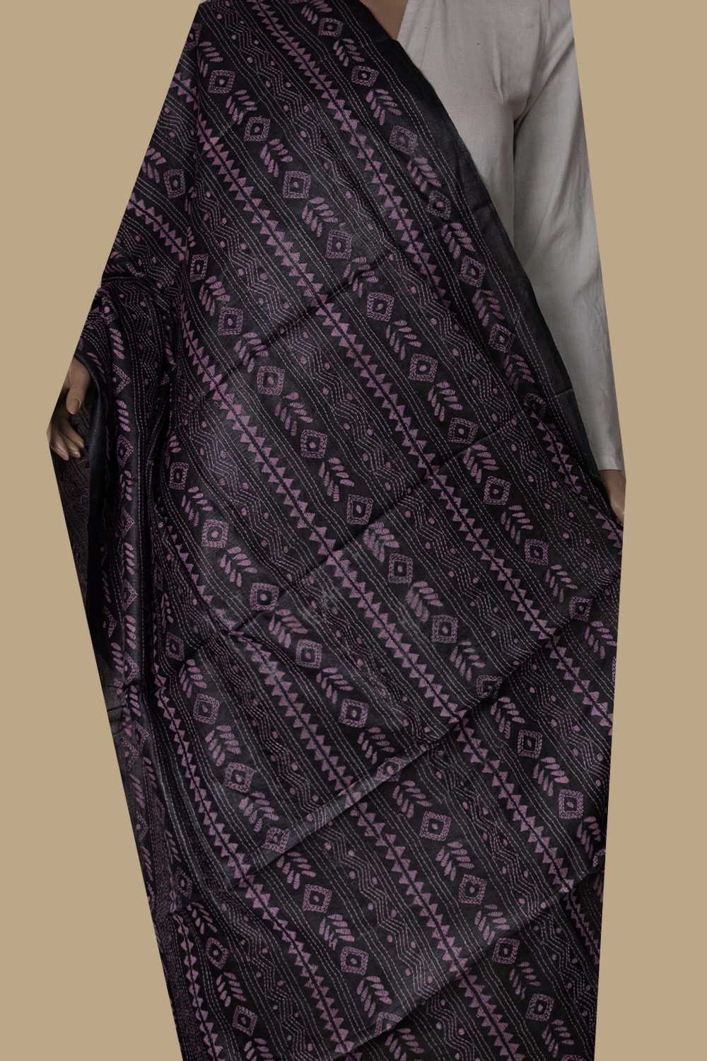 Kantha Silk Dupatta - Matkatus 