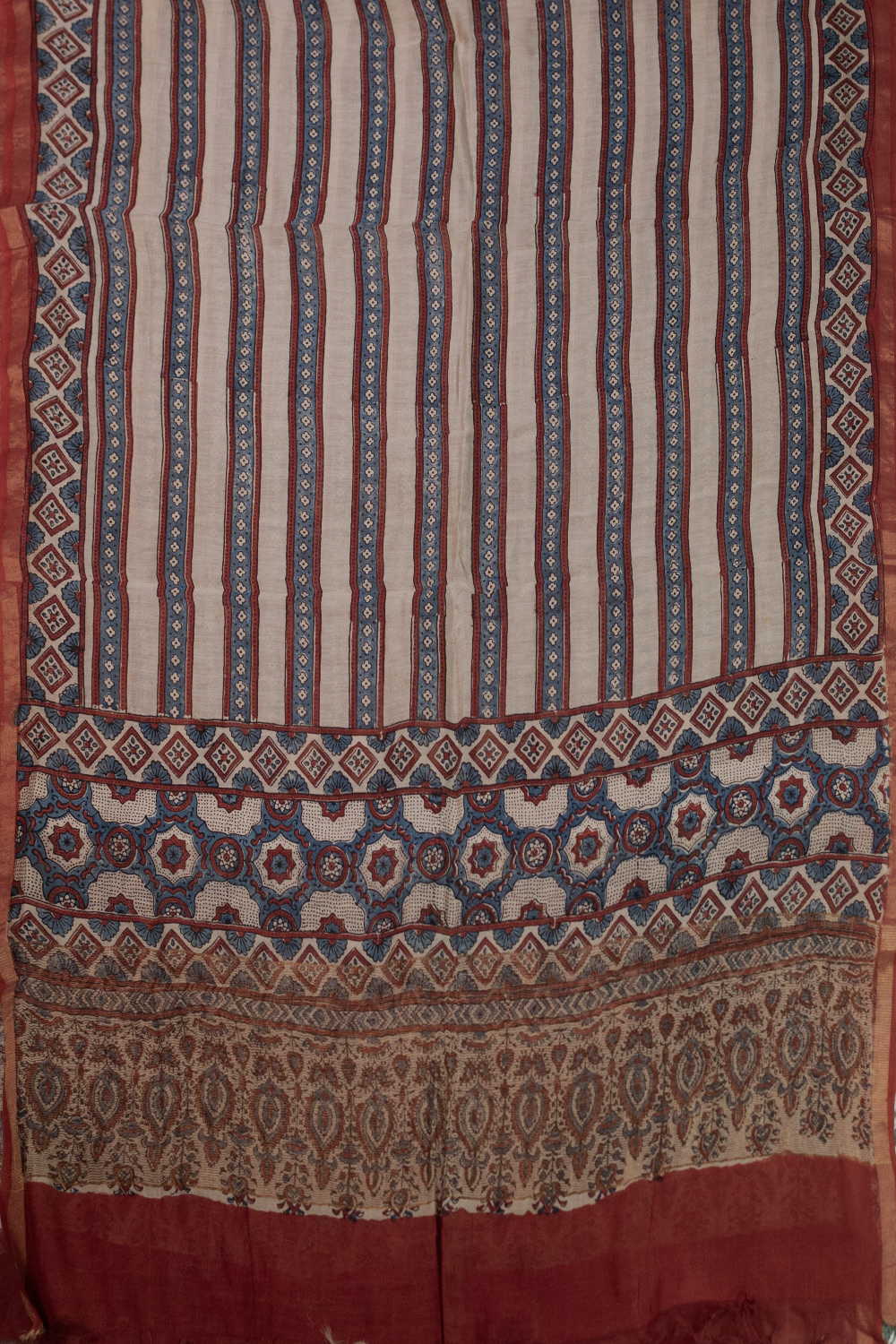 Ajrak Print Dupatta - Matkatus 