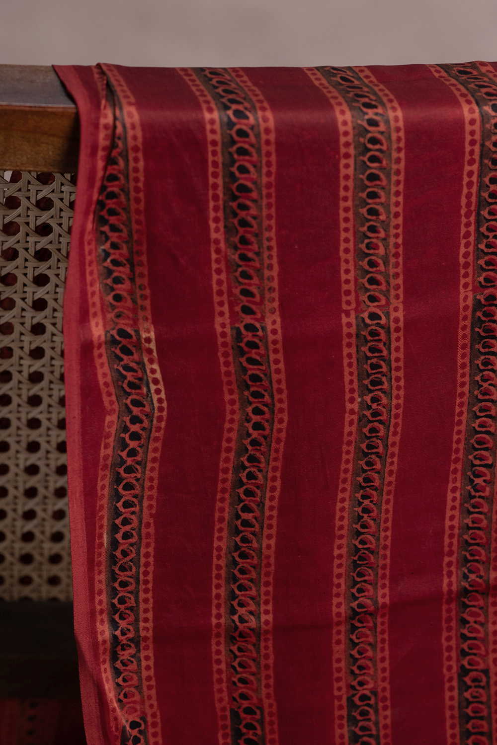 Silk Fabrics - Matkatus 