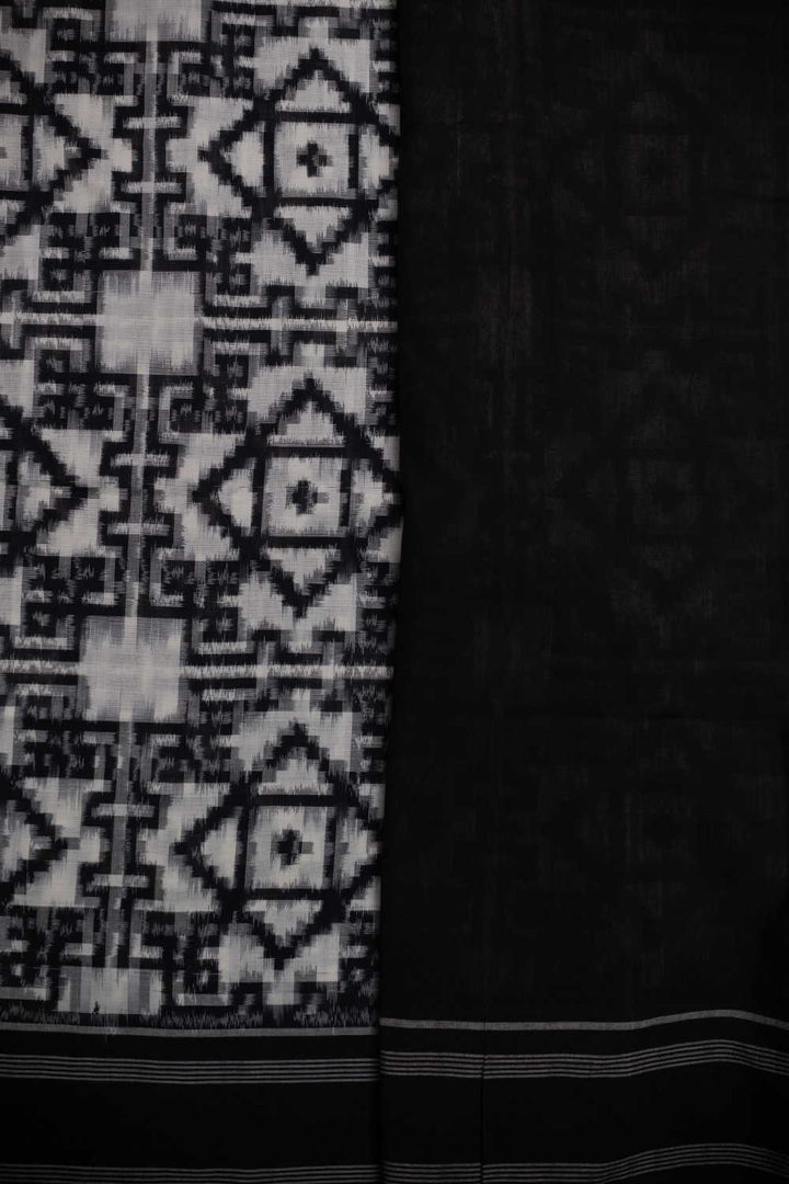 Ikat Saree - Matkatus 