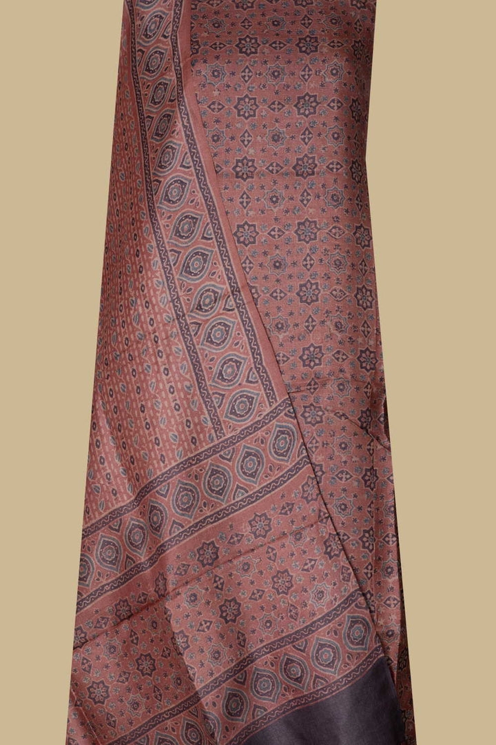 Unstitched Suits - Matkatus 