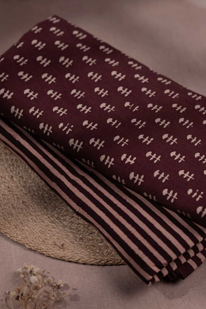 Unstitched Suits - Matkatus