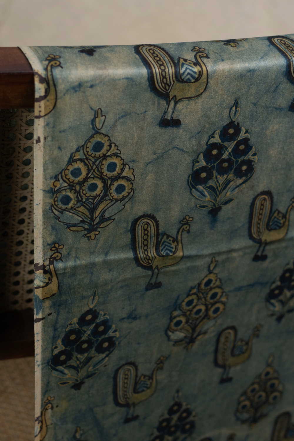 Silk Fabrics - Matkatus