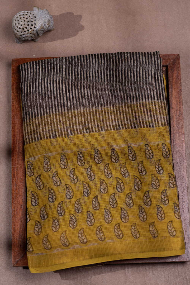 Sarees - Matkatus 