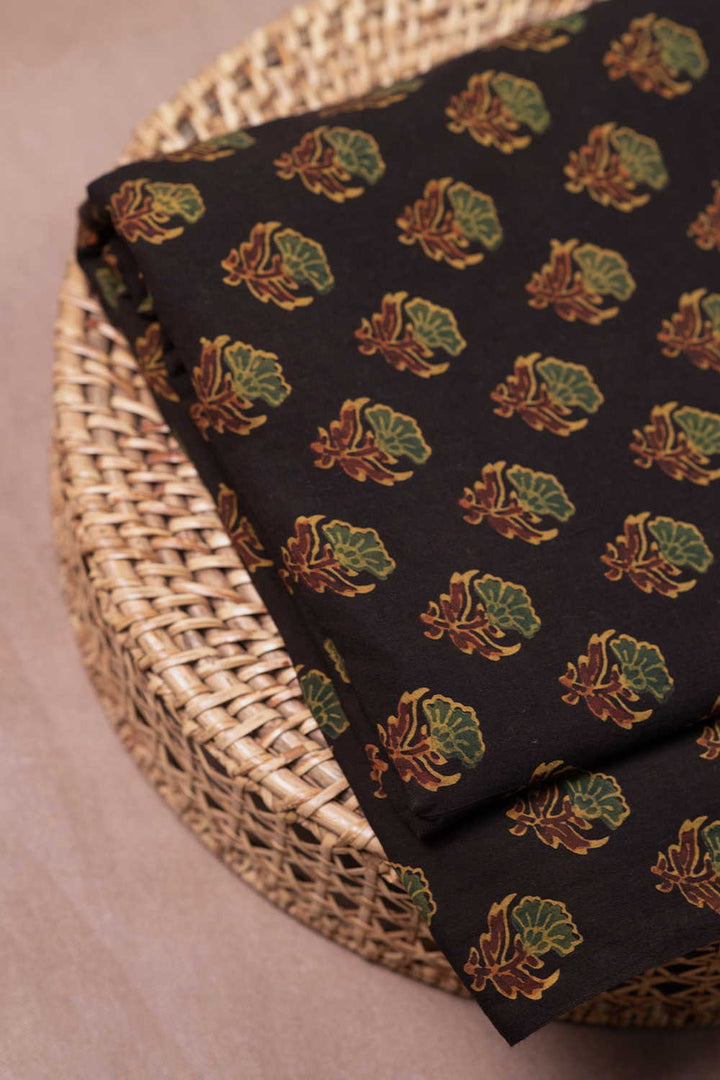 Block Printed Fabric - Matkatus 