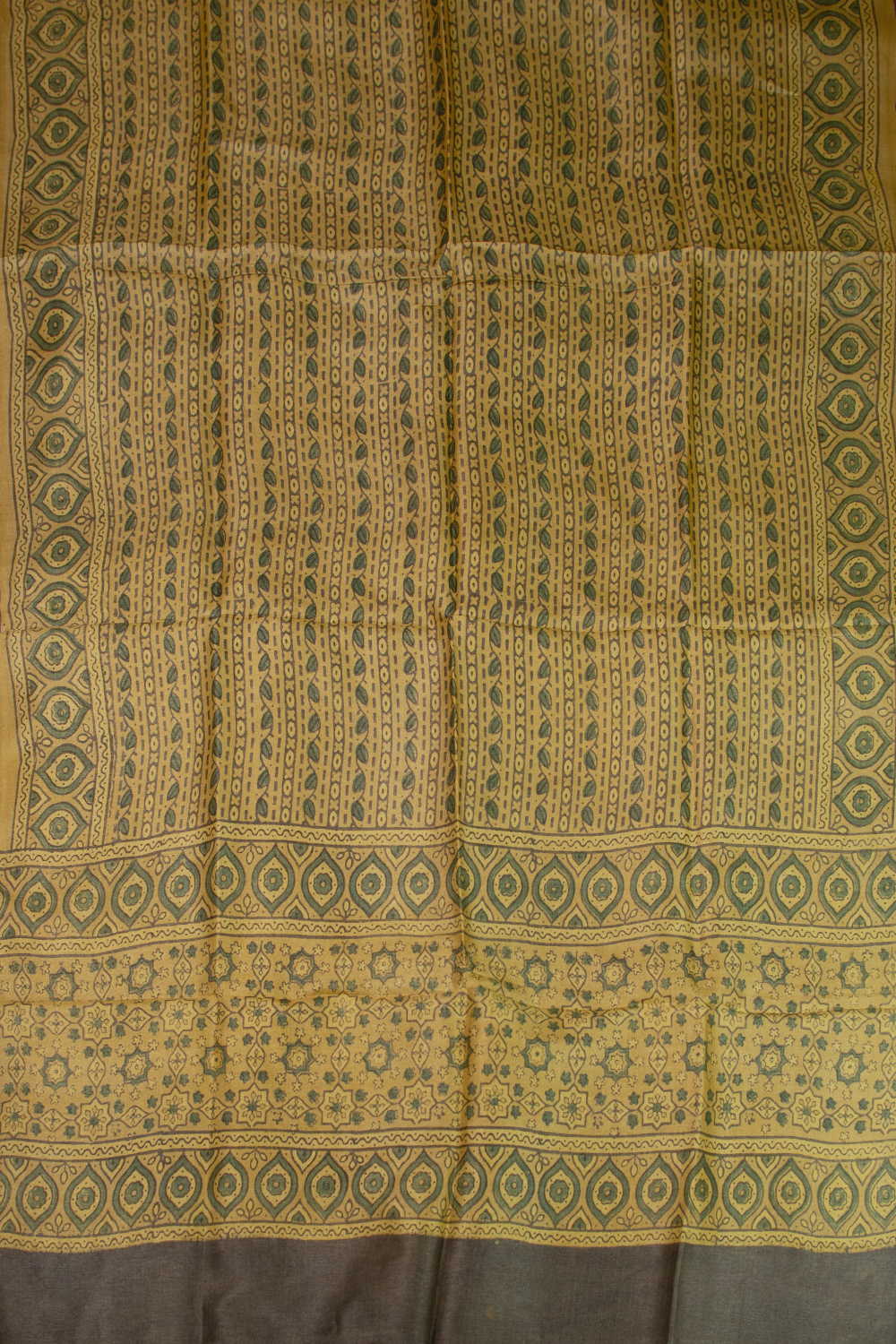 Ajrak Suits - Matkatus 