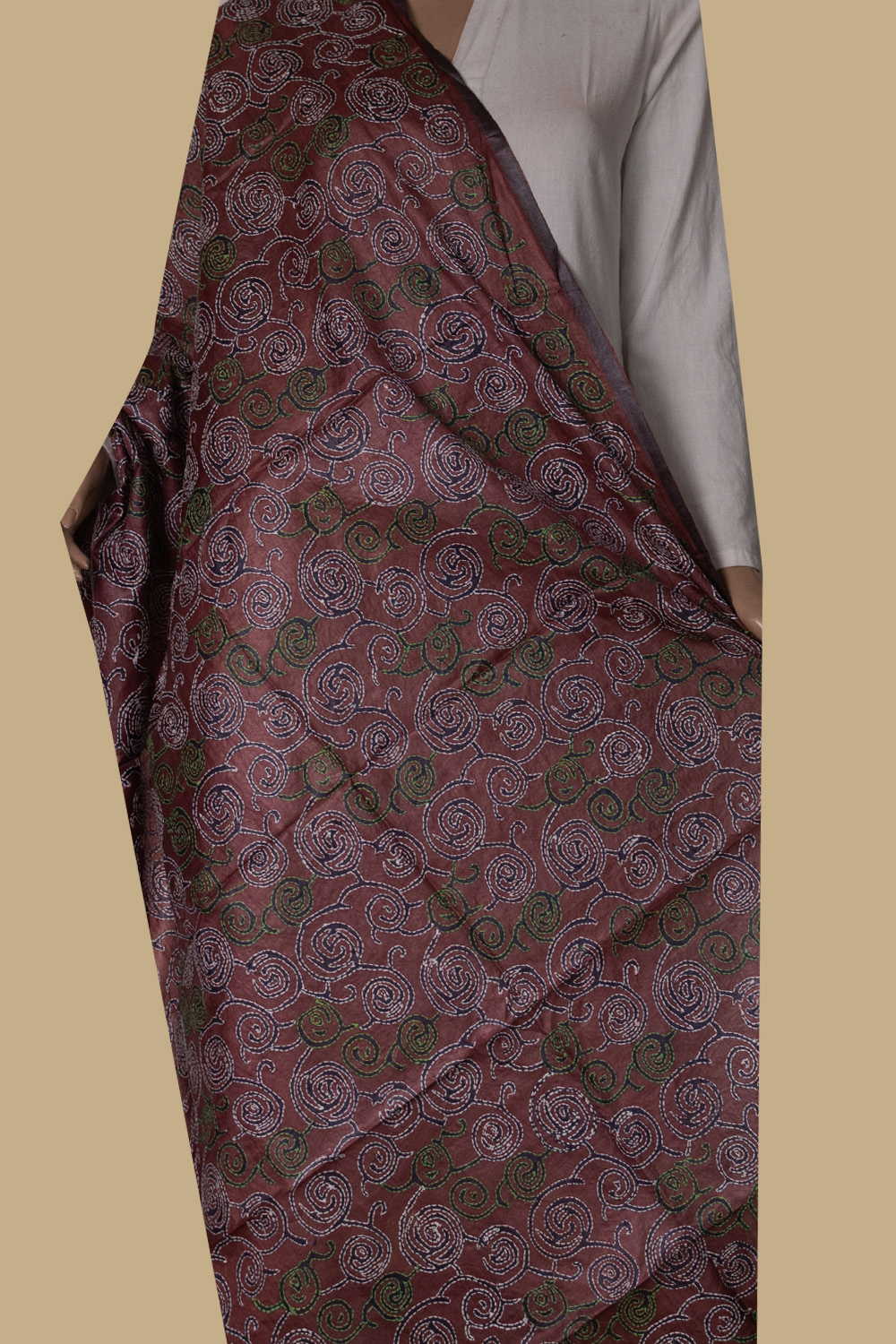 Kantha Silk Dupatta - Matkatus 