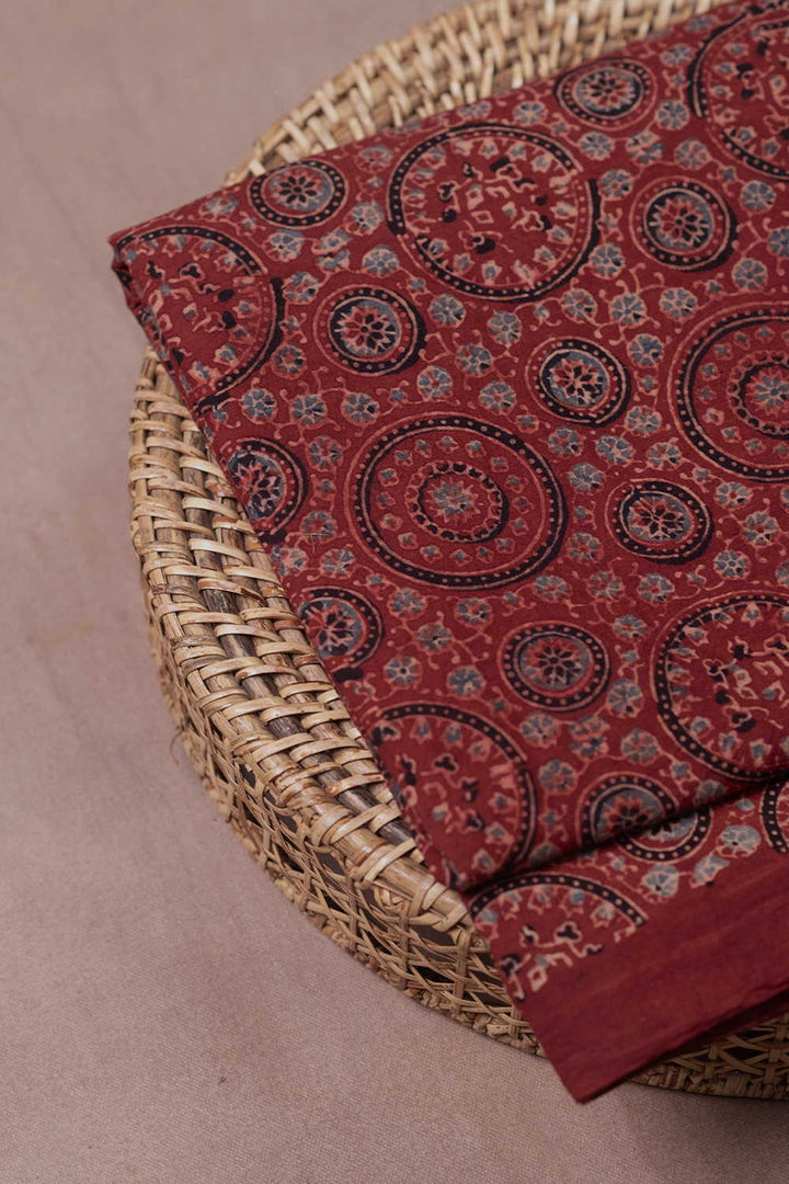 Ajrak Fabric - Matkatus 