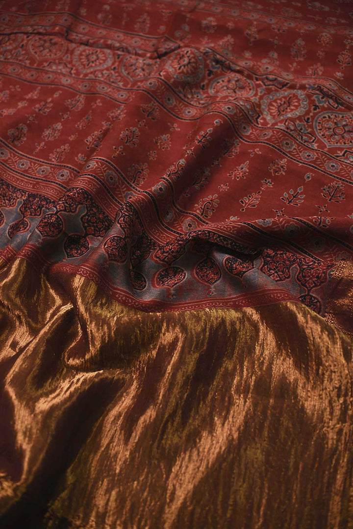 Sarees - Matkatus