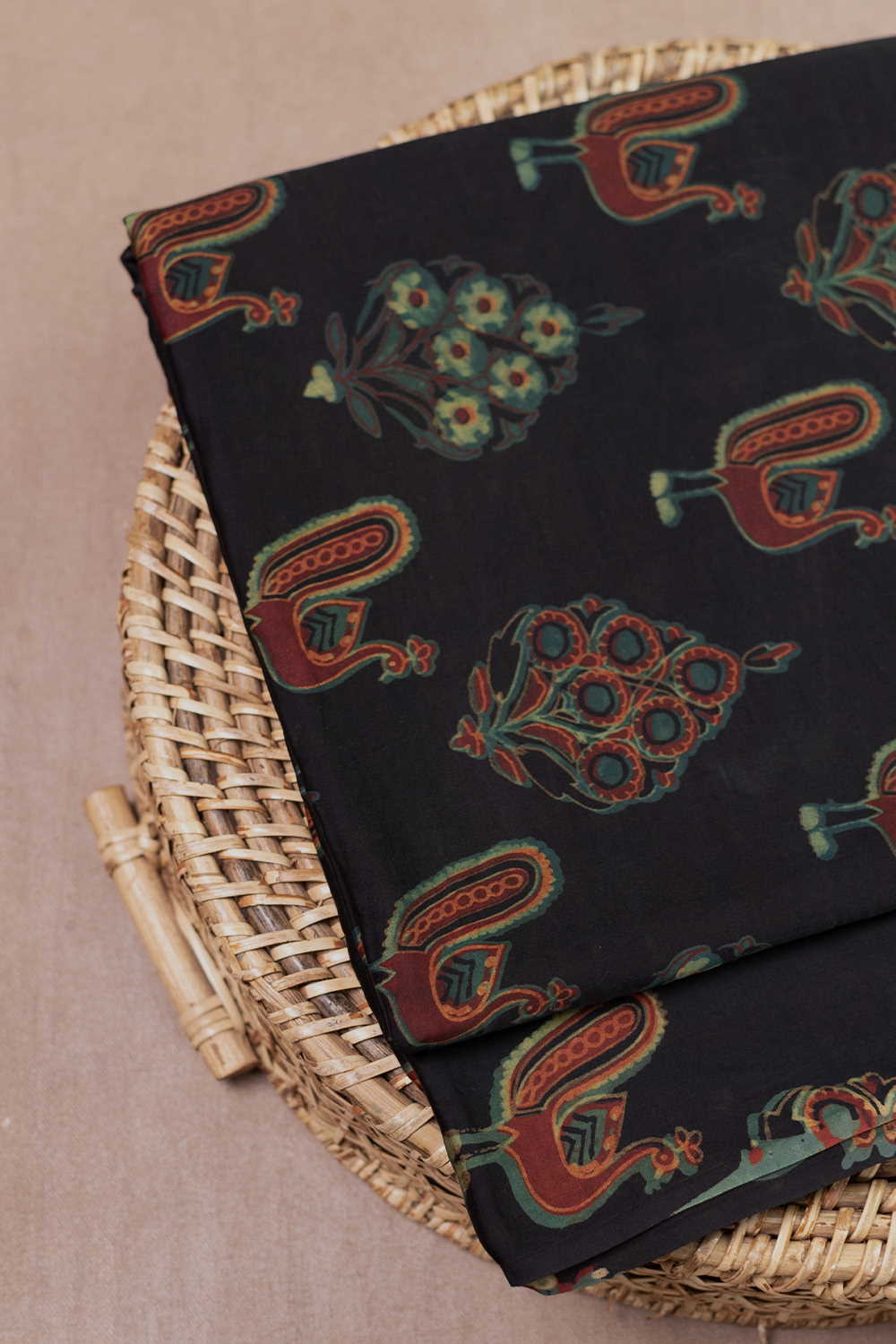 Silk Fabrics - Matkatus