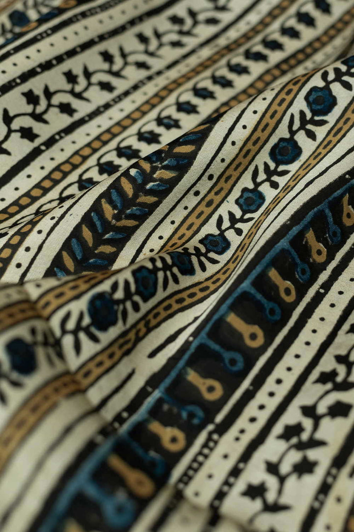 Silk Fabrics - Matkatus 