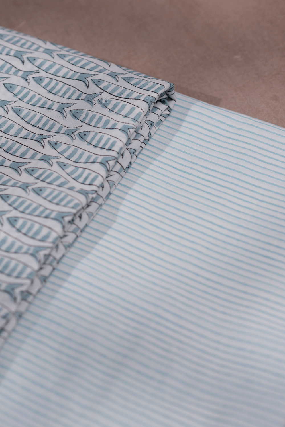 Unstitched Suits - Matkatus