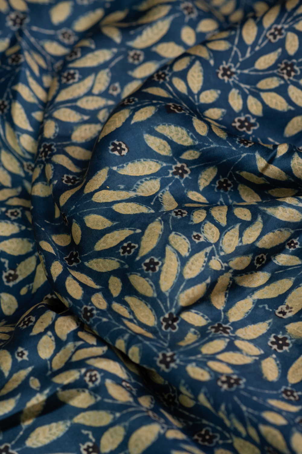 Silk Fabric - Matkatus 