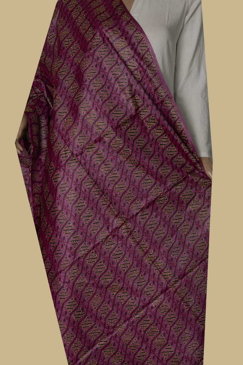 Kantha Silk Dupatta - Matkatus 