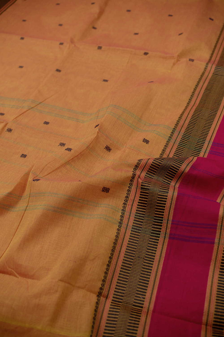 Kanchi Sarees - Matkatus 