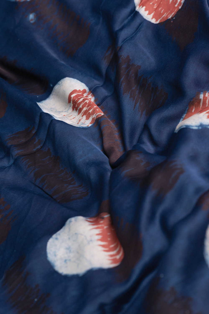 Silk Fabric - Matkatus 