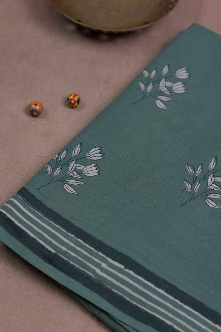 Mul Mul Cotton saree - Matkatus