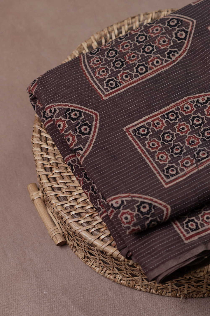 Ajrak Fabric - Matkatus