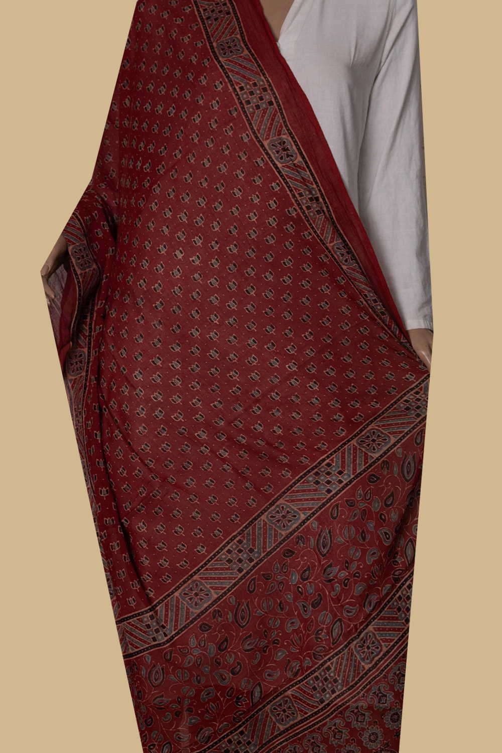Ajrak Cotton Dupatta - Matkatus 