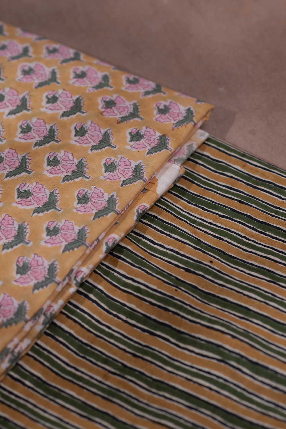 Unstitched Suits - Matkatus