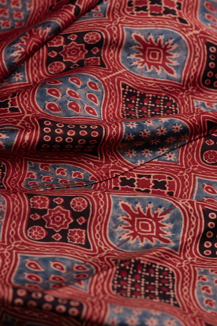 Silk Fabrics - Matkatus 