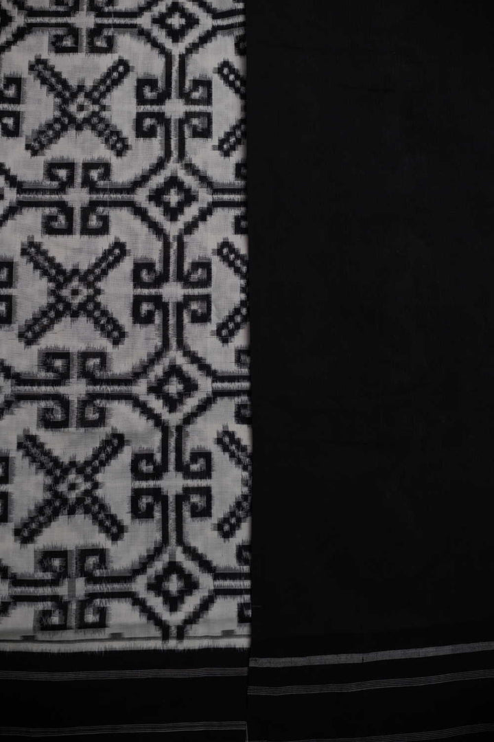 Ikat Saree - Matkatus 