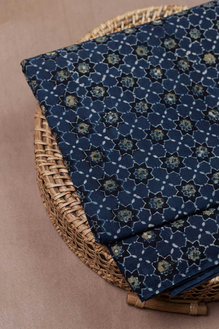 Ajrak Fabrics - Matkatus 
