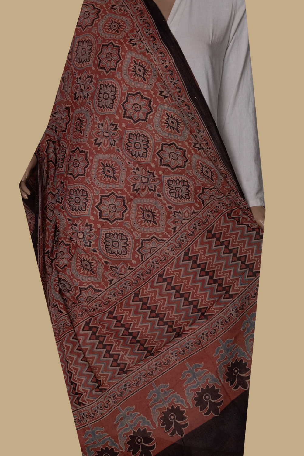 Ajrak Cotton Dupatta - Matkatus 
