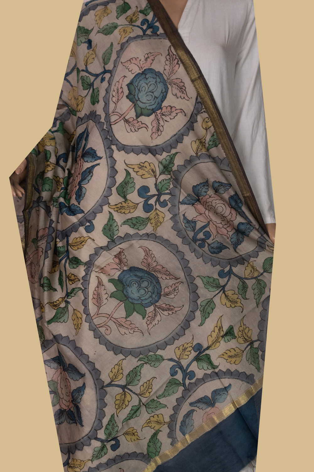 Hand Painted Dupatta - Matkatus 