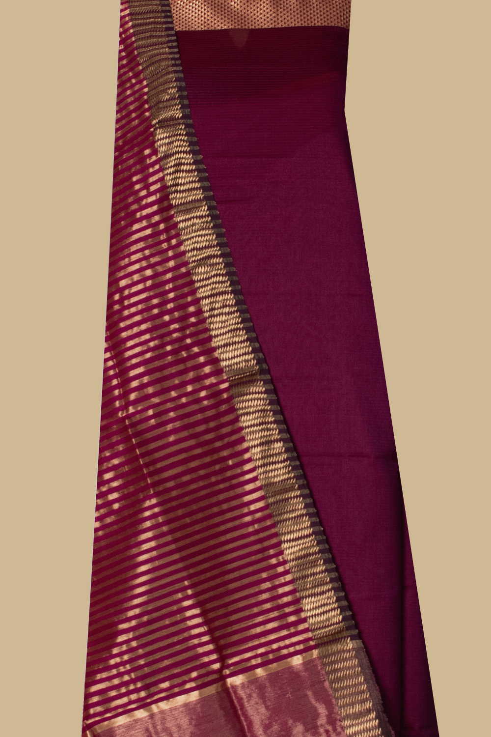 Maheshwari Silk Cotton Top & Dupatta - Matkatus 