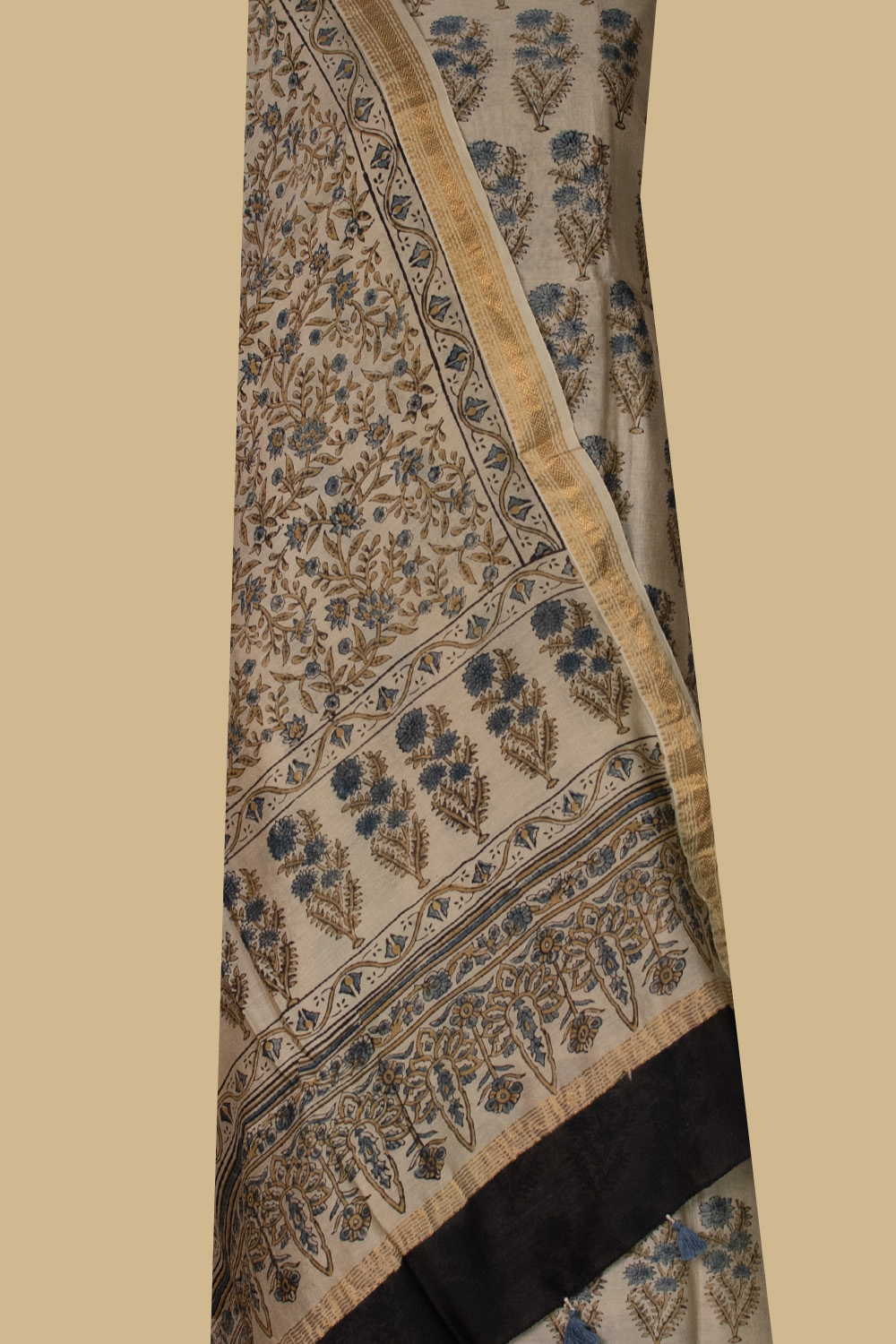 Top and Dupatta - Matkatus 