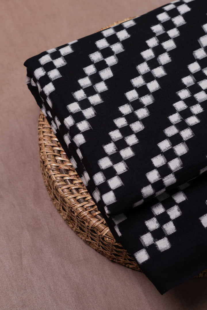 Pochampally Ikat Fabric - Matkatus